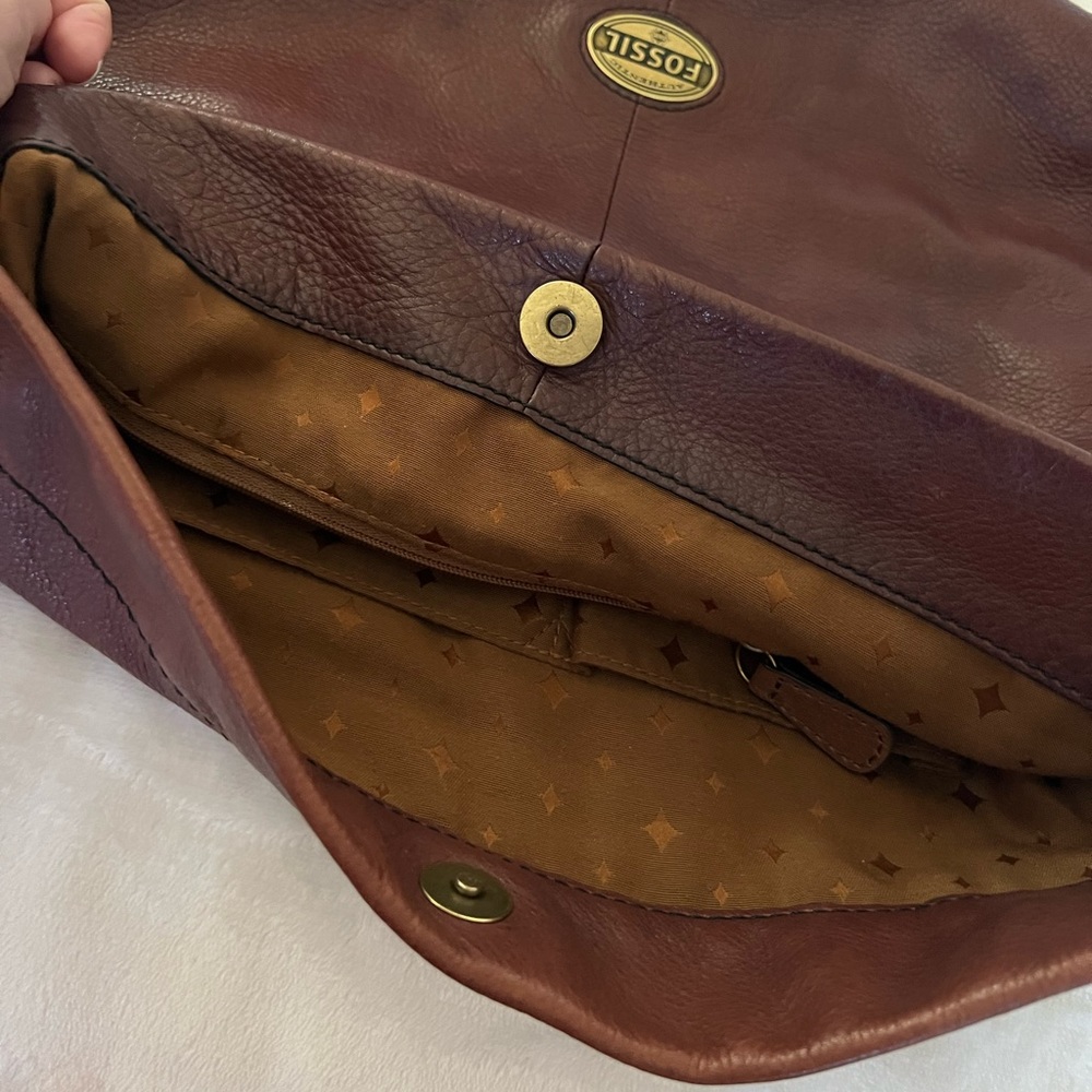 Fossil 2 Section Shoulder Bag Brass Hardware Euc 1 Strap Zips Snaps View 6